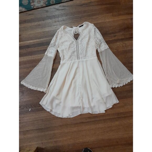 Womens Size Small Boho Hippie Fairy Cottagecore Flare Sleeve Mini Dress White - Picture 13 of 16